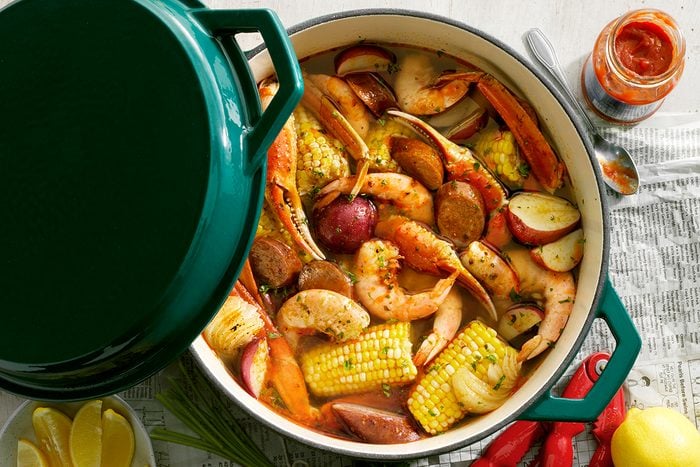 how to clean cast iron dutch oven