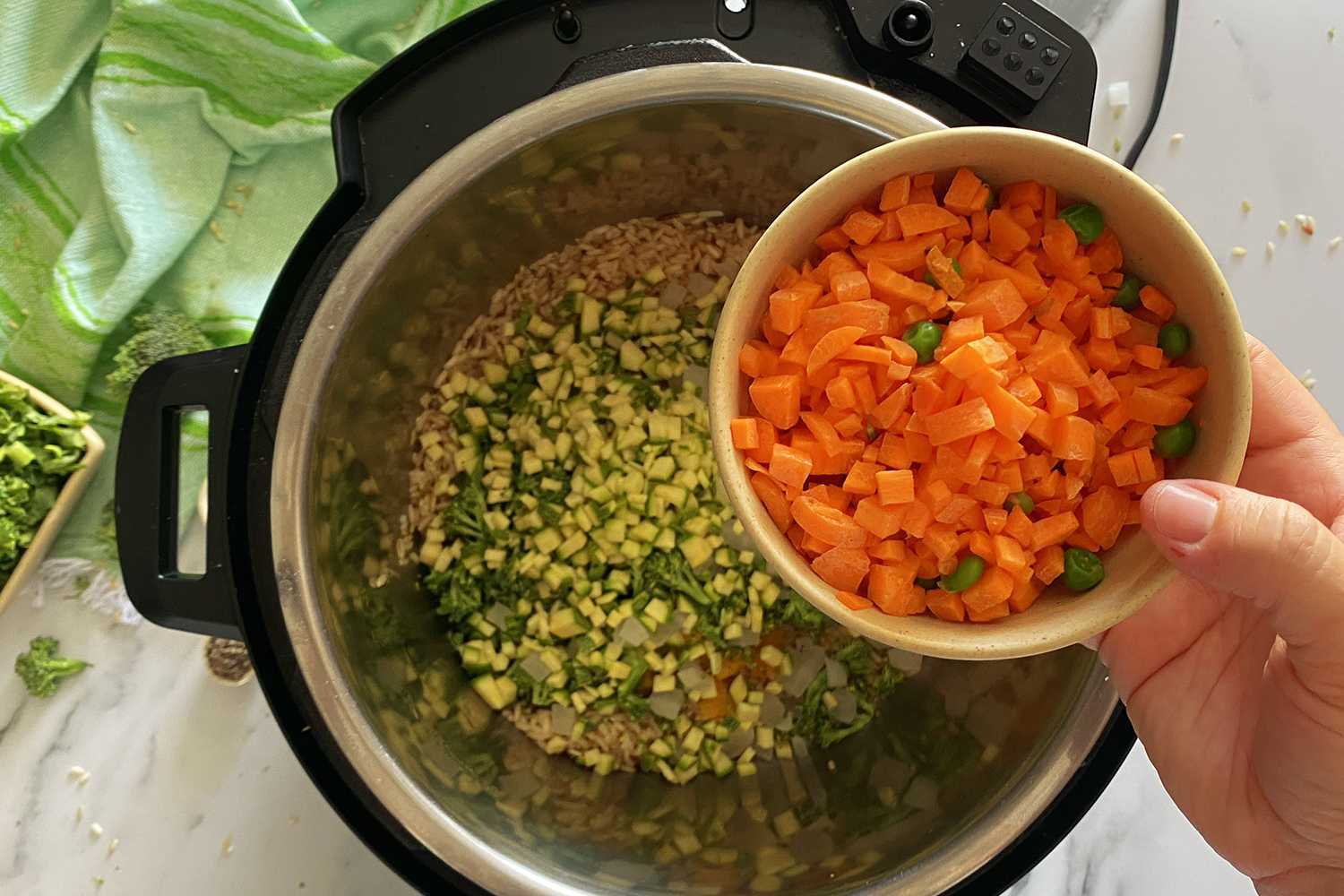 how to cook chicken legs in a pressure cooker