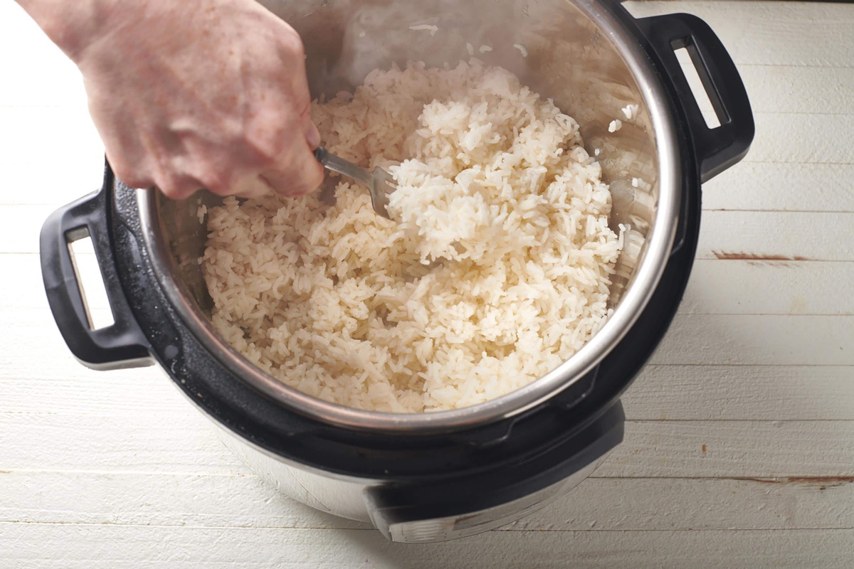 how to clean a rice cooker